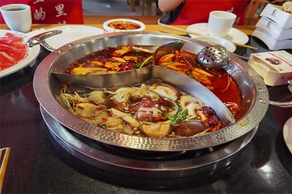 煮锅亮创意火锅